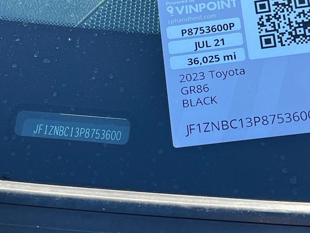 Thumbnail: 2023 Toyota GR86 - 10