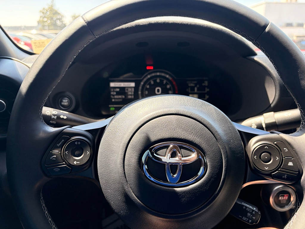 Thumbnail: 2025 Toyota GR86 - 11