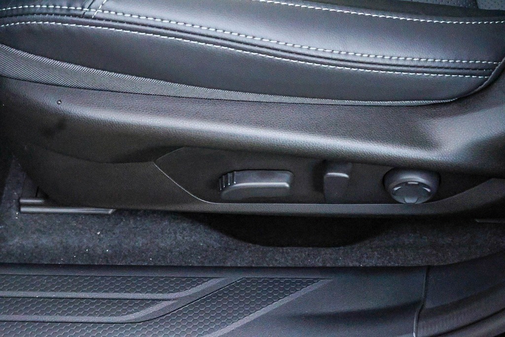 Thumbnail: 2026 Subaru Outback - 22