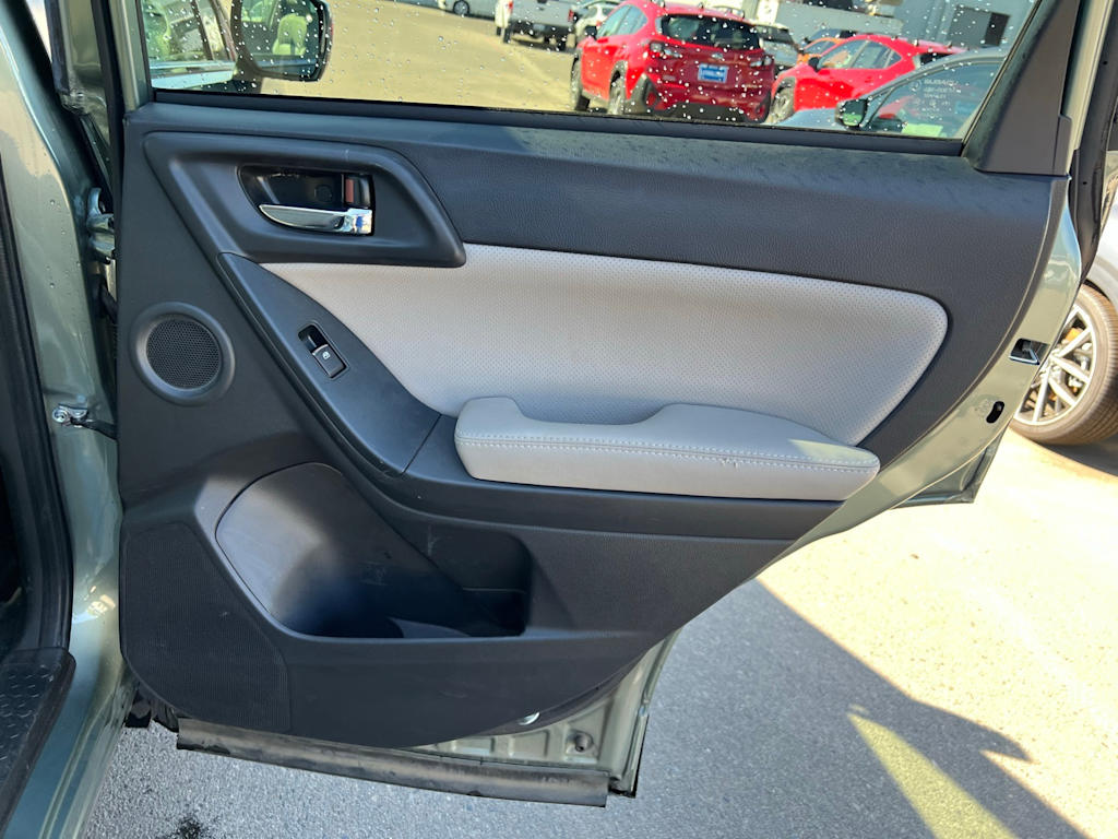 Thumbnail: 2018 Subaru Forester - 31