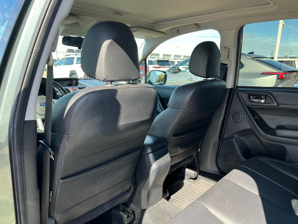 Thumbnail: 2017 Subaru Forester - 12