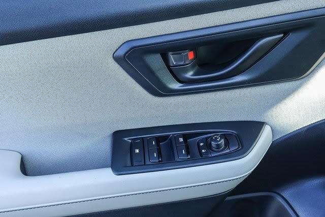 2025 Subaru Forester 2.5i 24