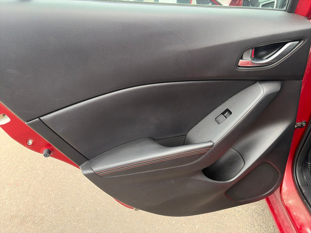 Thumbnail: 2015 Mazda Mazda3 - 30
