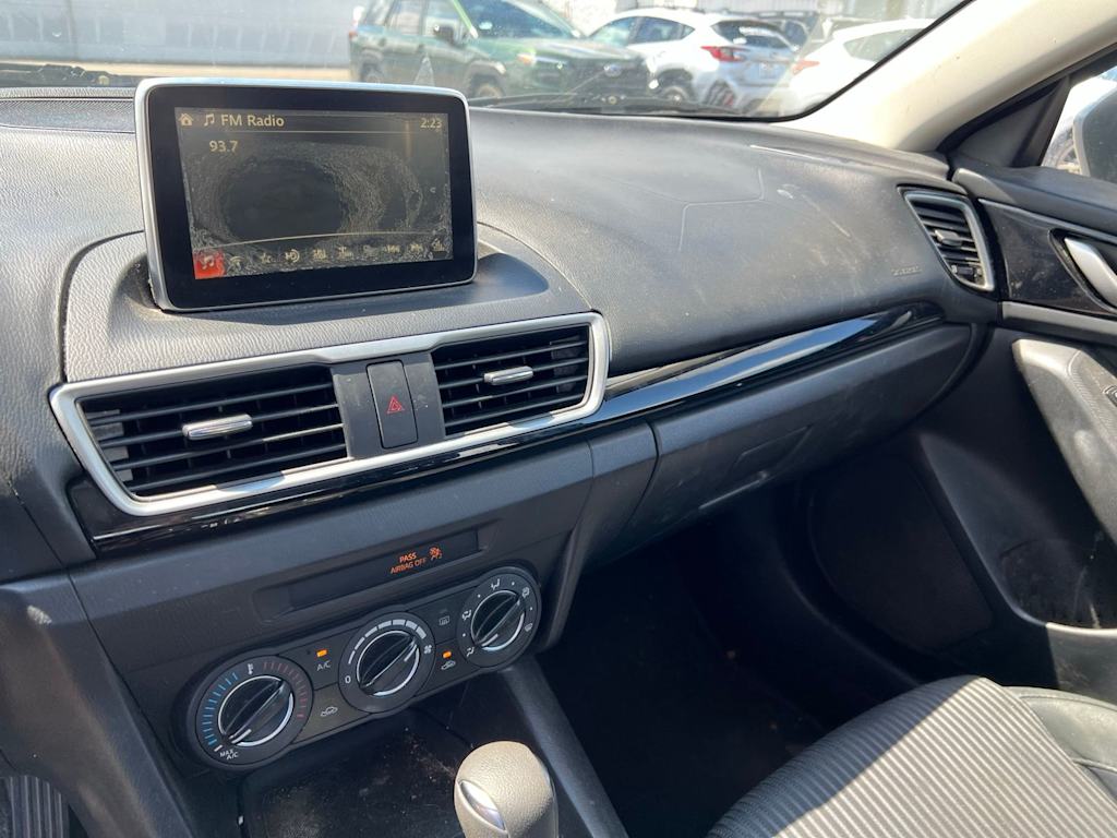 Thumbnail: 2016 Mazda Mazda3 - 28