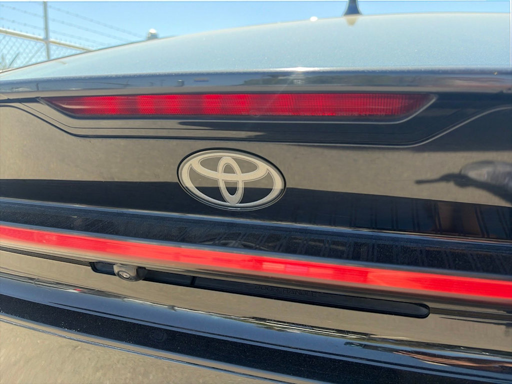 Thumbnail: 2023 Toyota Prius - 21