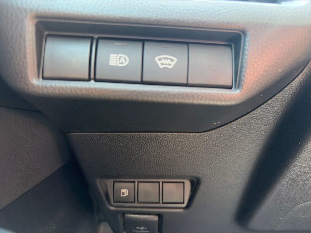 Thumbnail: 2023 Toyota Prius - 33
