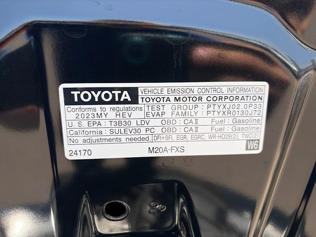 Thumbnail: 2023 Toyota Prius - 14