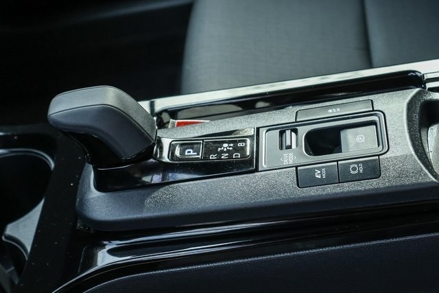 2024 Toyota Prius Limited 15