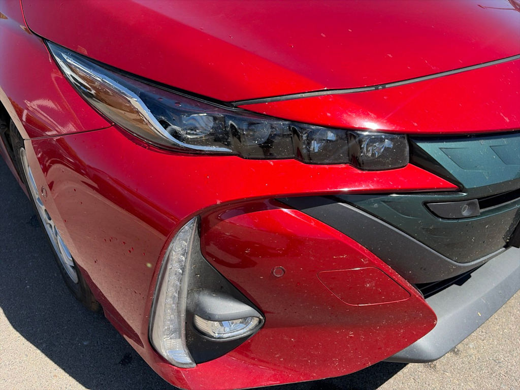 Thumbnail: 2017 Toyota Prius Prime - 18