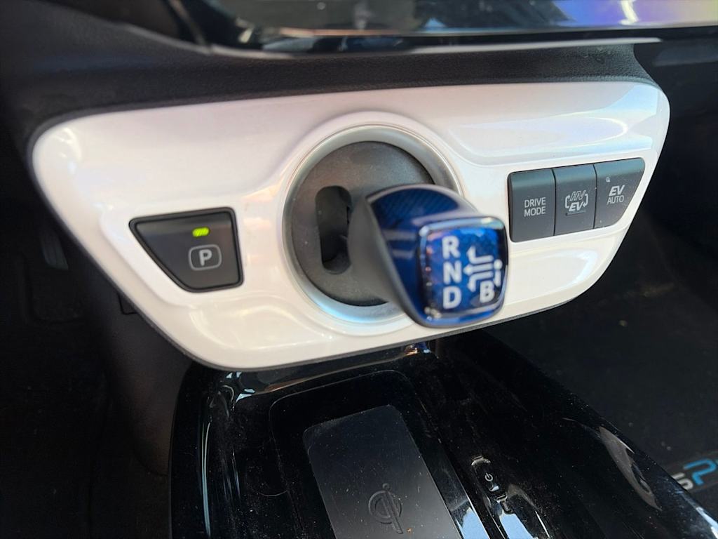 Thumbnail: 2017 Toyota Prius Prime - 30