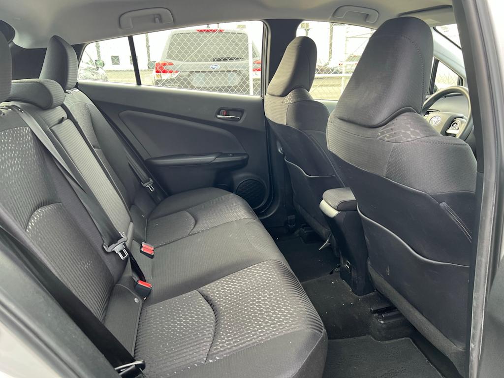 Thumbnail: 2018 Toyota Prius - 31