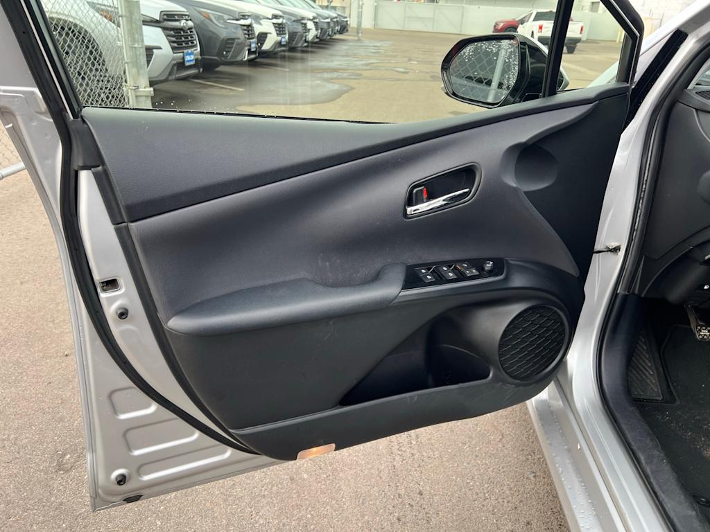 Thumbnail: 2018 Toyota Prius - 25