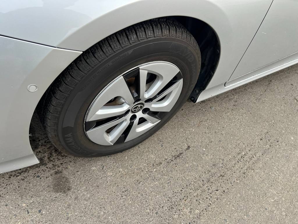 Thumbnail: 2018 Toyota Prius - 8