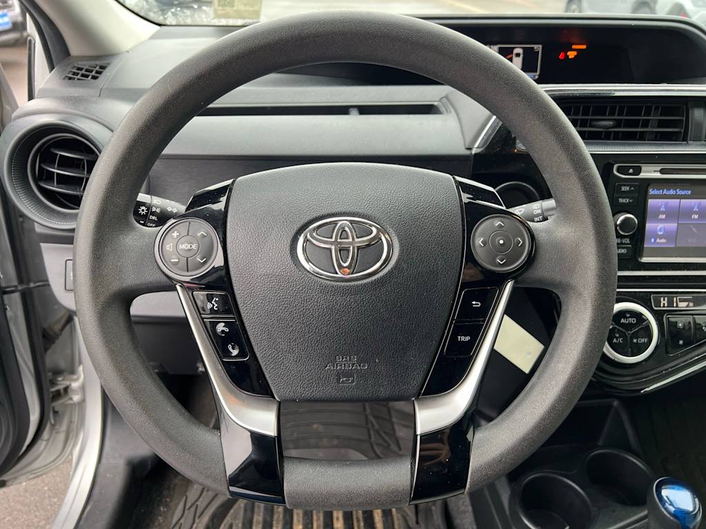 Thumbnail: 2018 Toyota Prius c - 13