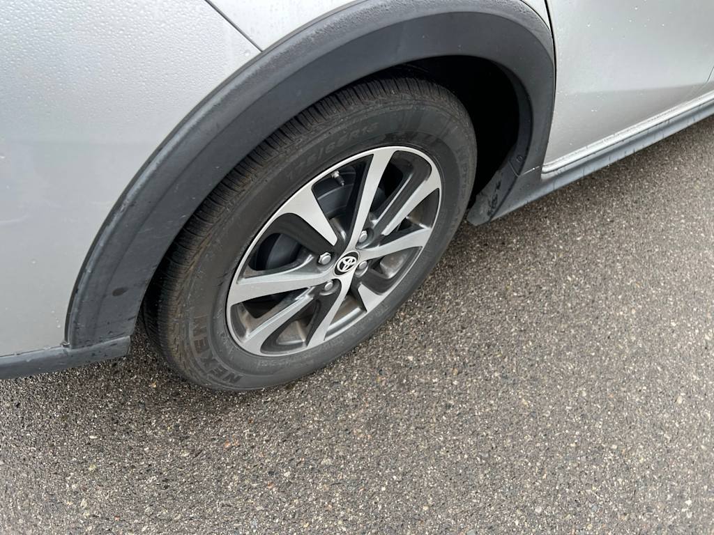 Thumbnail: 2018 Toyota Prius c - 27