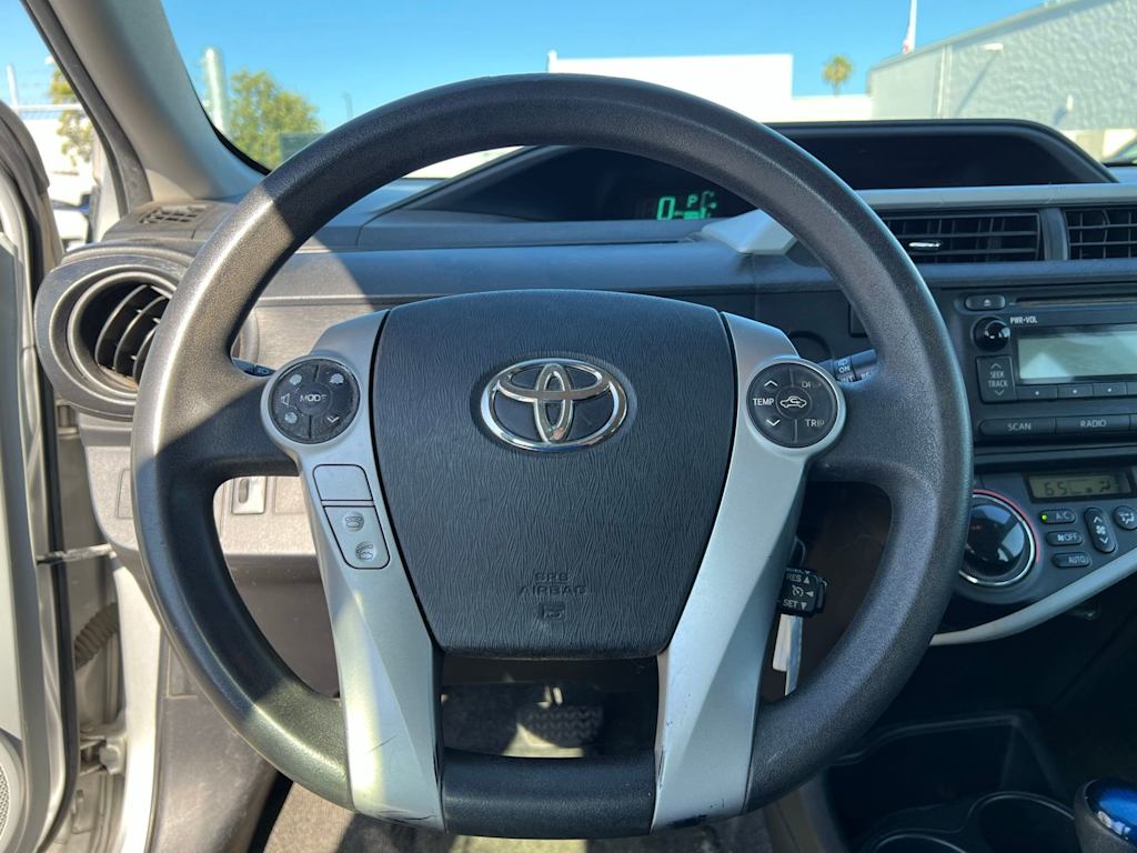 Thumbnail: 2012 Toyota Prius c - 2