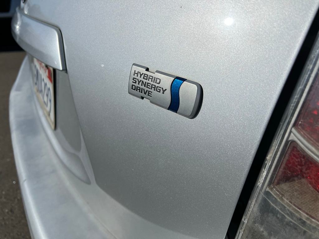Thumbnail: 2012 Toyota Prius c - 13