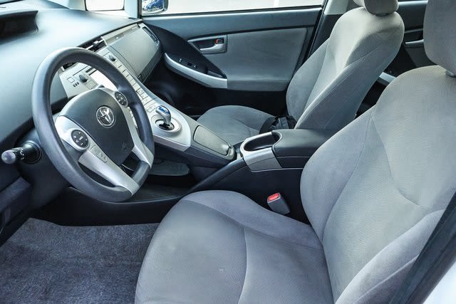 2014 Toyota Prius Plug-in 36