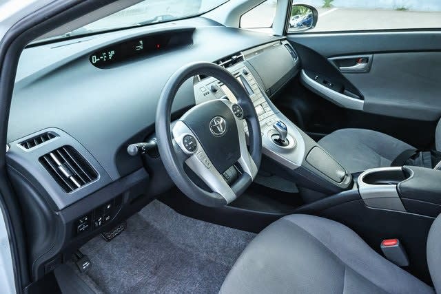 2014 Toyota Prius Plug-in 35