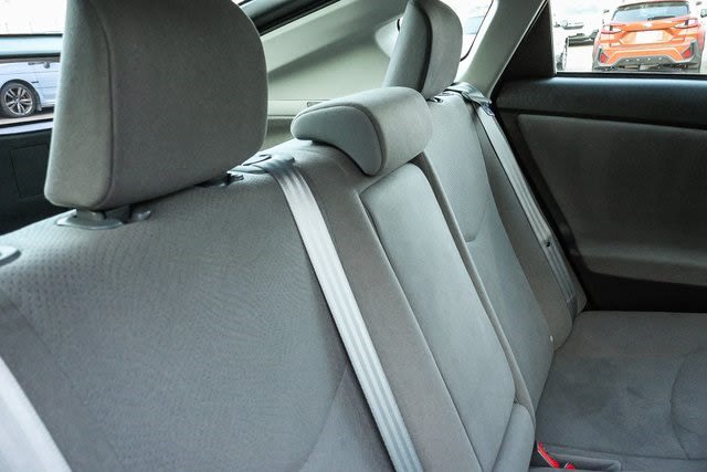 2014 Toyota Prius Plug-in 12