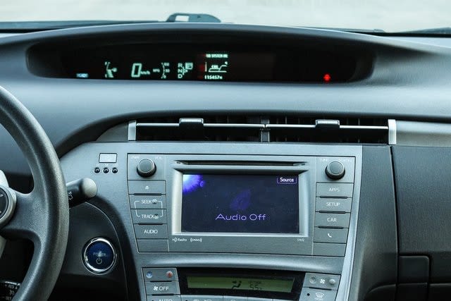2014 Toyota Prius Plug-in 15