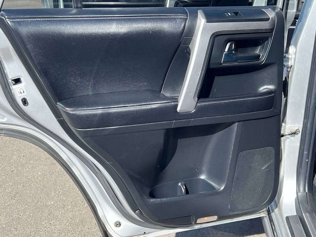 Thumbnail: 2016 Toyota 4Runner - 27