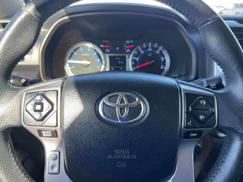 Thumbnail: 2016 Toyota 4Runner - 30