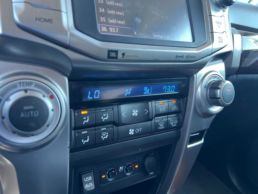 Thumbnail: 2016 Toyota 4Runner - 9