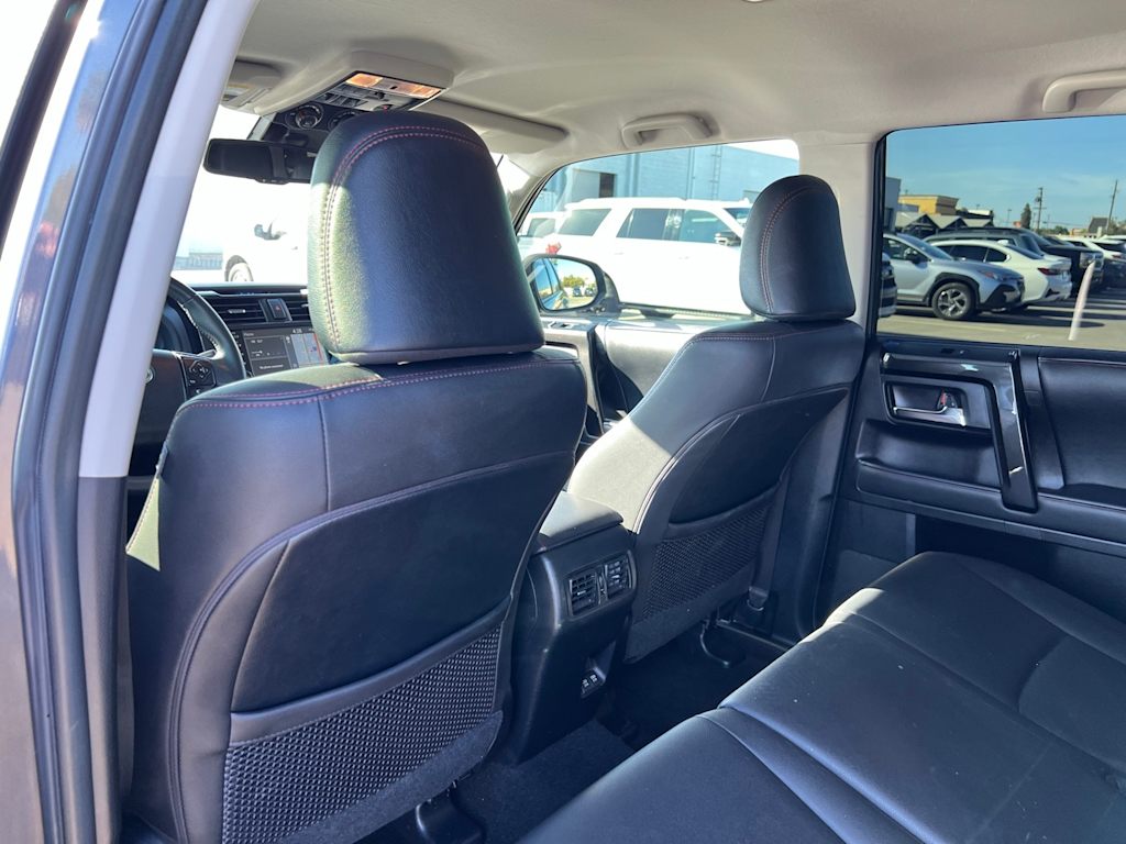 Thumbnail: 2021 Toyota 4Runner - 12