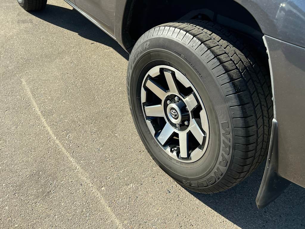 Thumbnail: 2021 Toyota 4Runner - 25