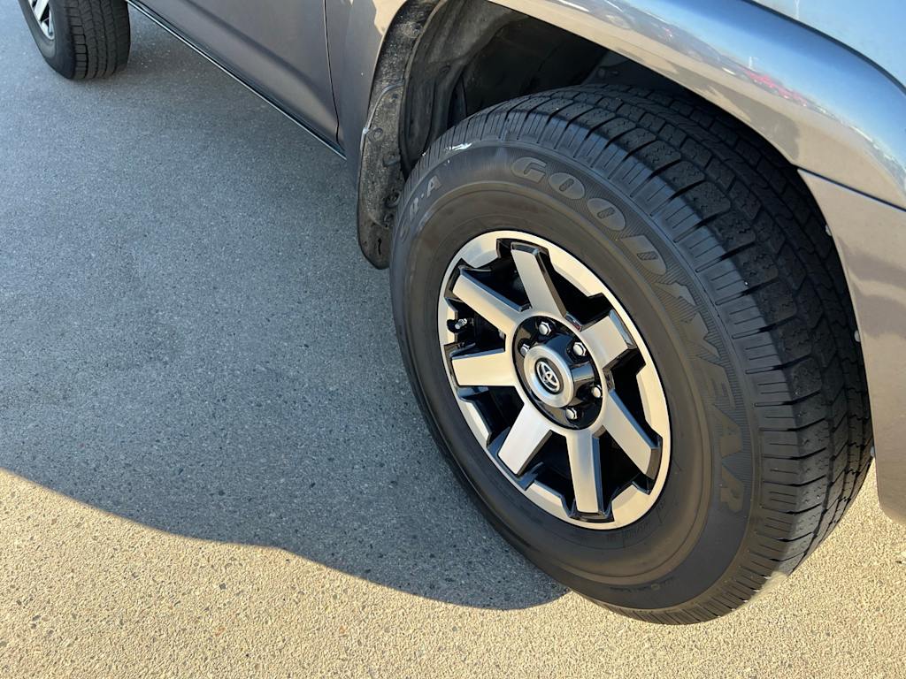 Thumbnail: 2021 Toyota 4Runner - 32