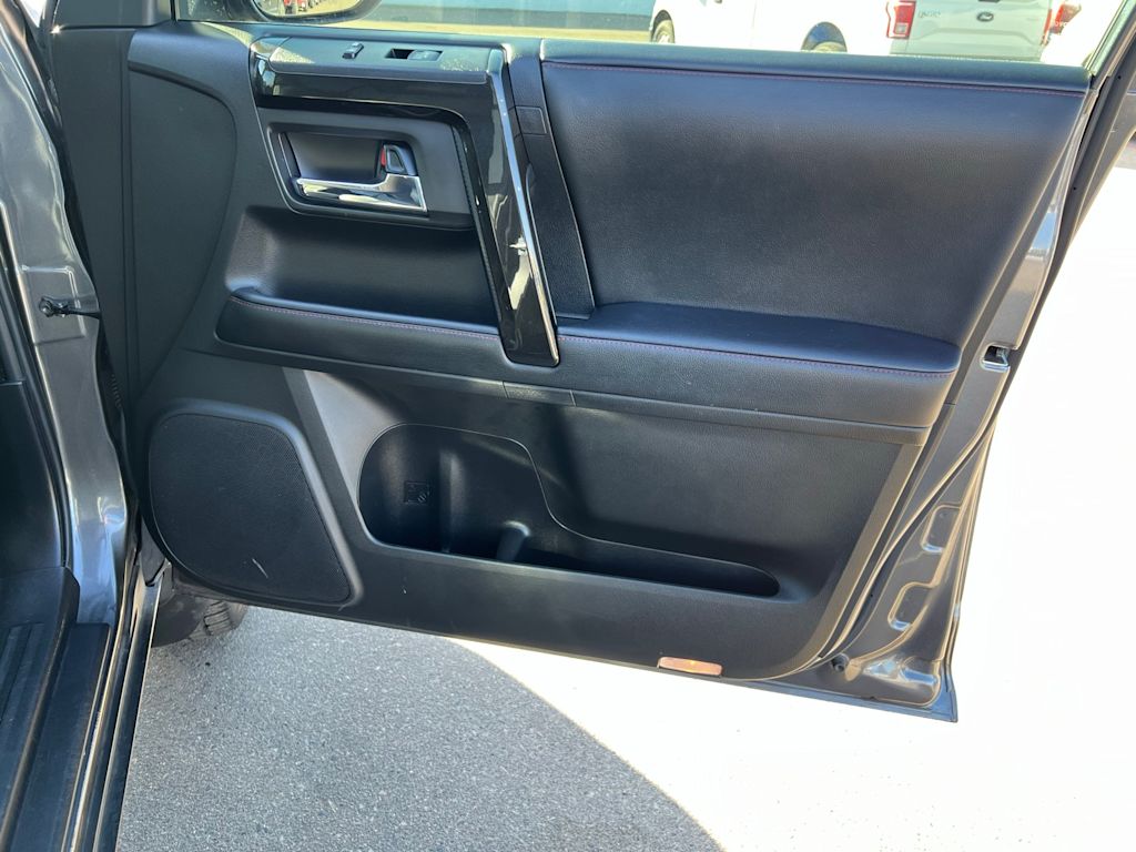 Thumbnail: 2021 Toyota 4Runner - 33