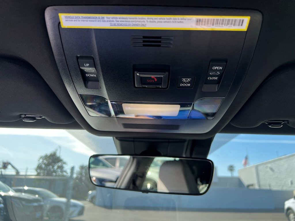 Thumbnail: 2023 Lexus UX - 35