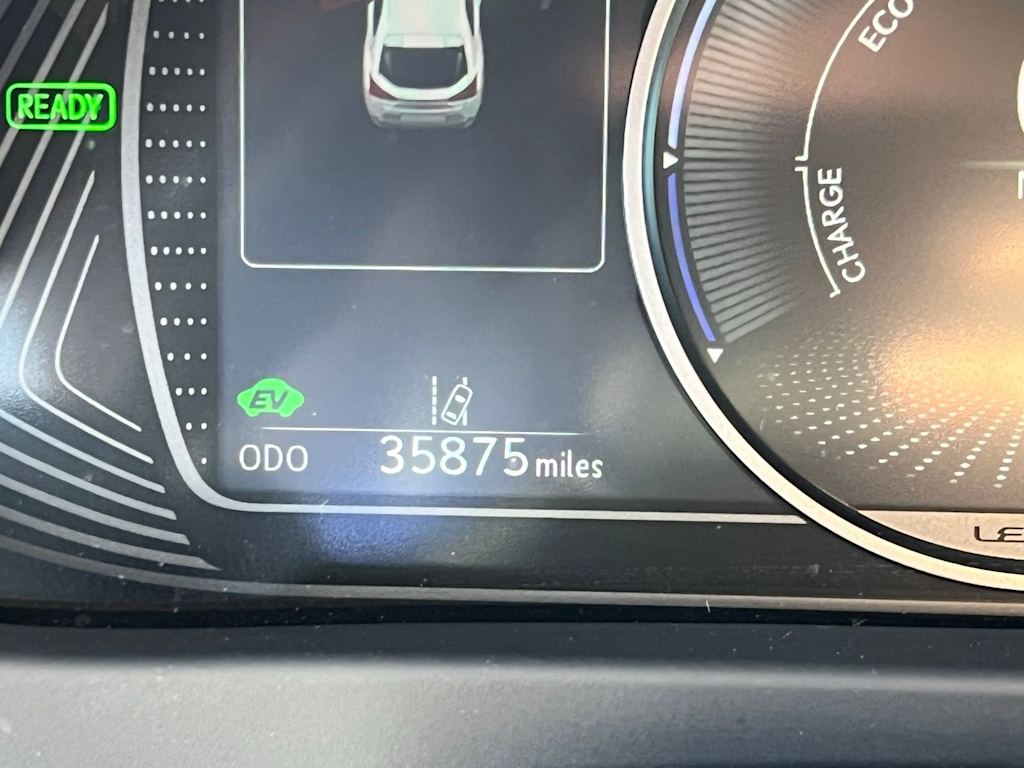 Thumbnail: 2023 Lexus UX - 37