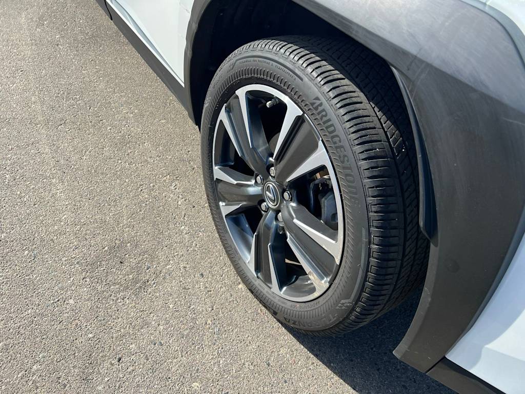 Thumbnail: 2023 Lexus UX - 24