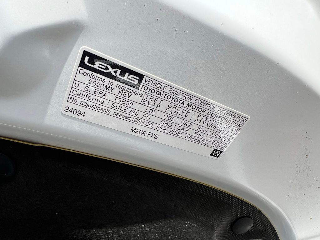 Thumbnail: 2023 Lexus UX - 39