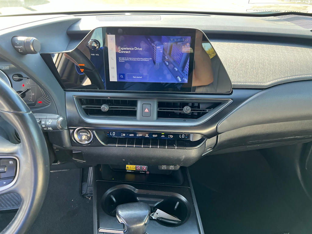 Thumbnail: 2023 Lexus UX - 14