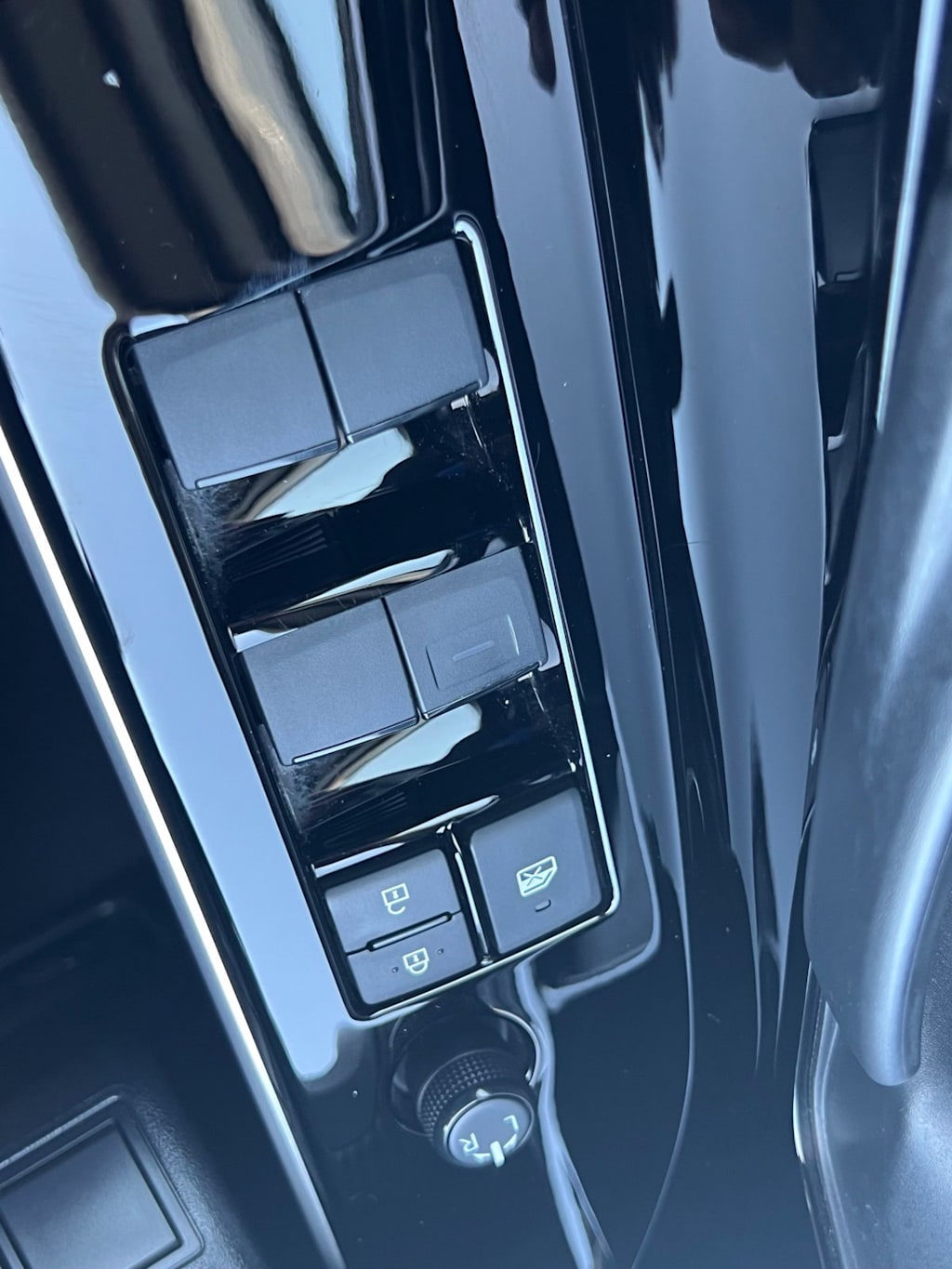Thumbnail: 2023 Subaru Solterra - 35