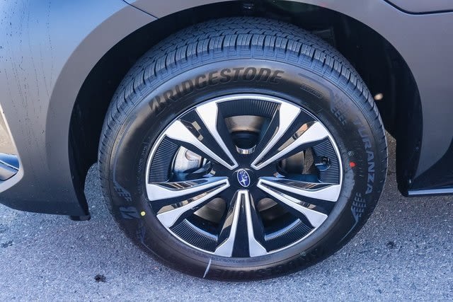 2025 Subaru Solterra Premium 20