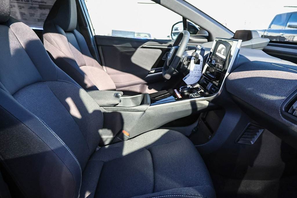 Thumbnail: 2025 Subaru Solterra - 10
