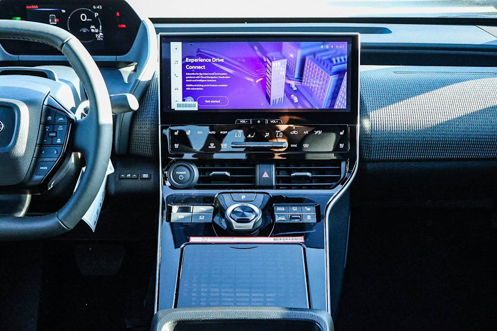 Thumbnail: 2025 Subaru Solterra - 12