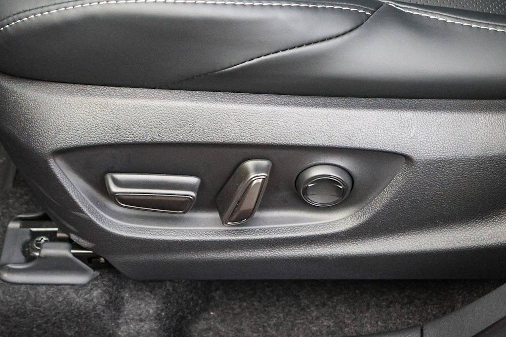 Thumbnail: 2026 Subaru Solterra - 21