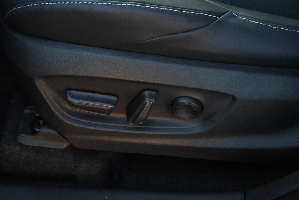 Thumbnail: 2026 Subaru Solterra - 21