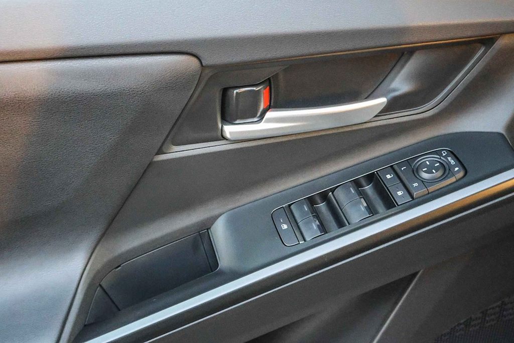 Thumbnail: 2026 Subaru Solterra - 22