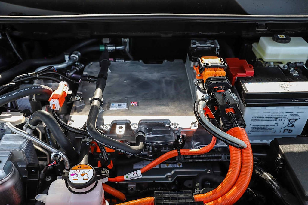 Thumbnail: 2026 Subaru Solterra - 8