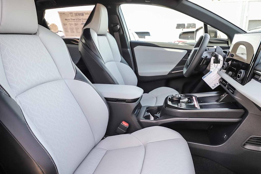 Thumbnail: 2026 Subaru Solterra - 10