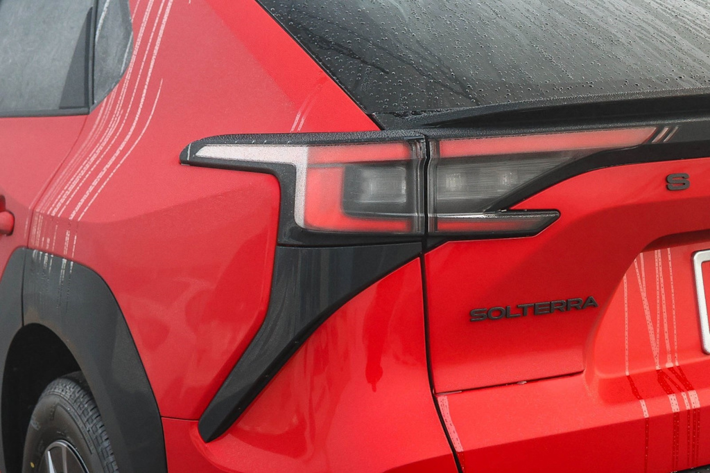 Thumbnail: 2026 Subaru Solterra - 10