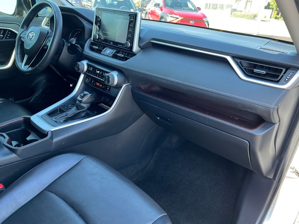 Image 10 of 2021 Toyota RAV4