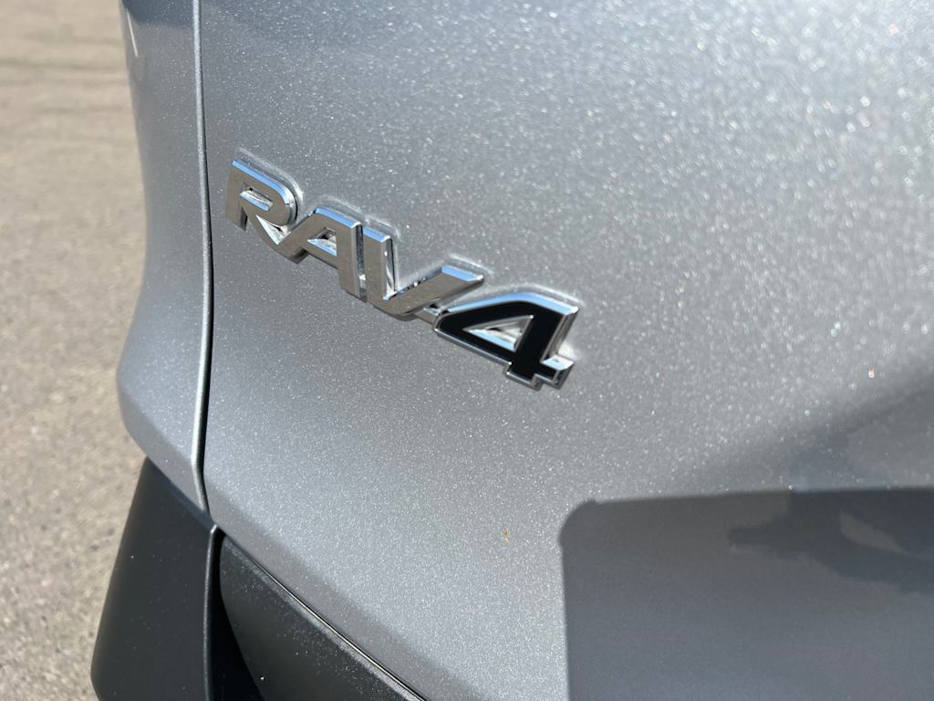 Image 8 of 2021 Toyota RAV4