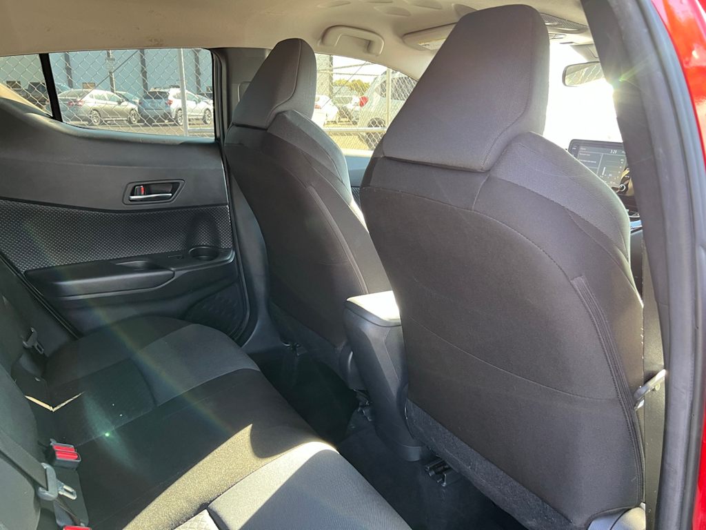 Thumbnail: 2020 Toyota C-HR - 30